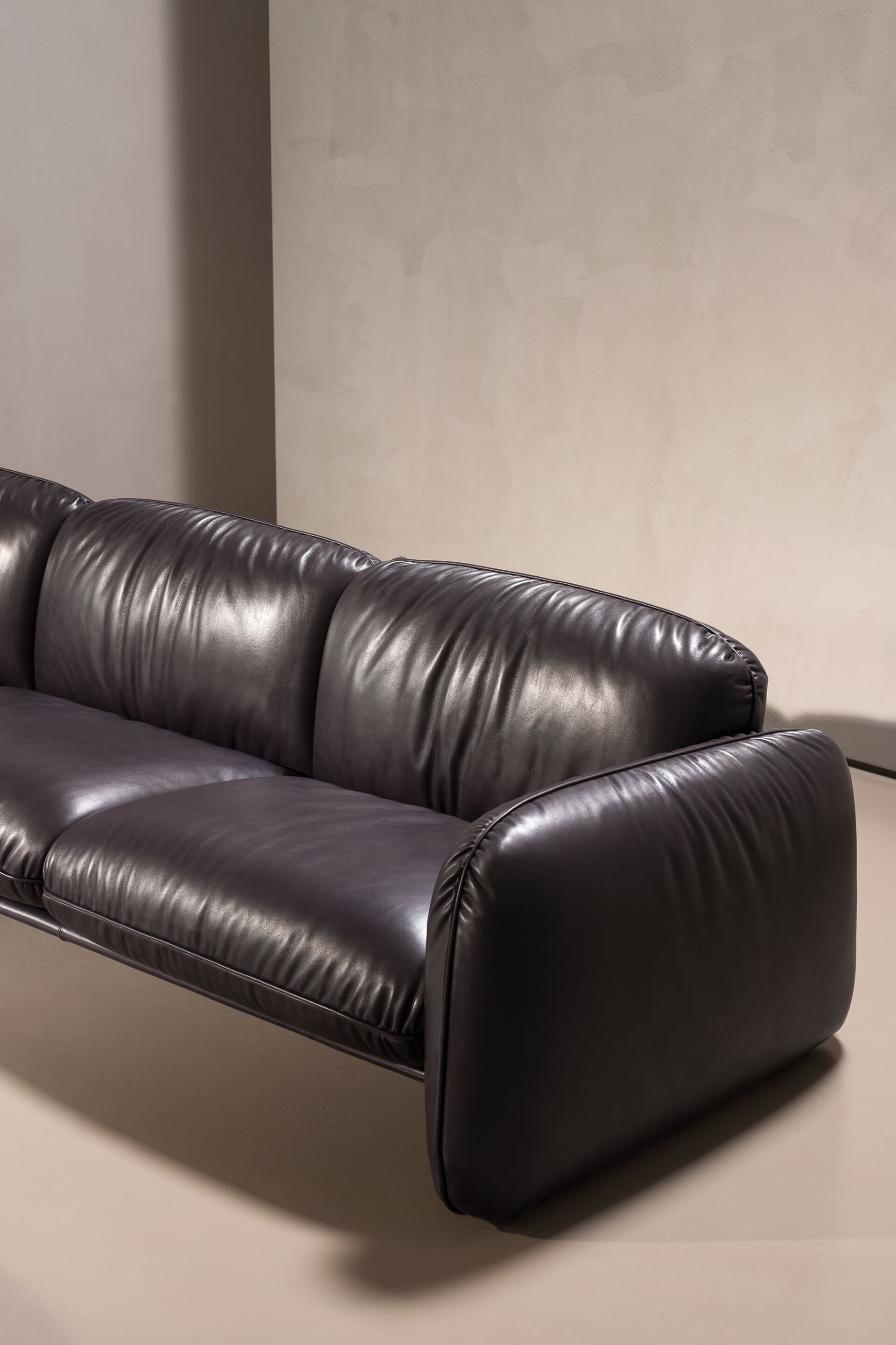 Кожаный линейный диван Baxter Brigitte ARCH-00112039 - Вид №4