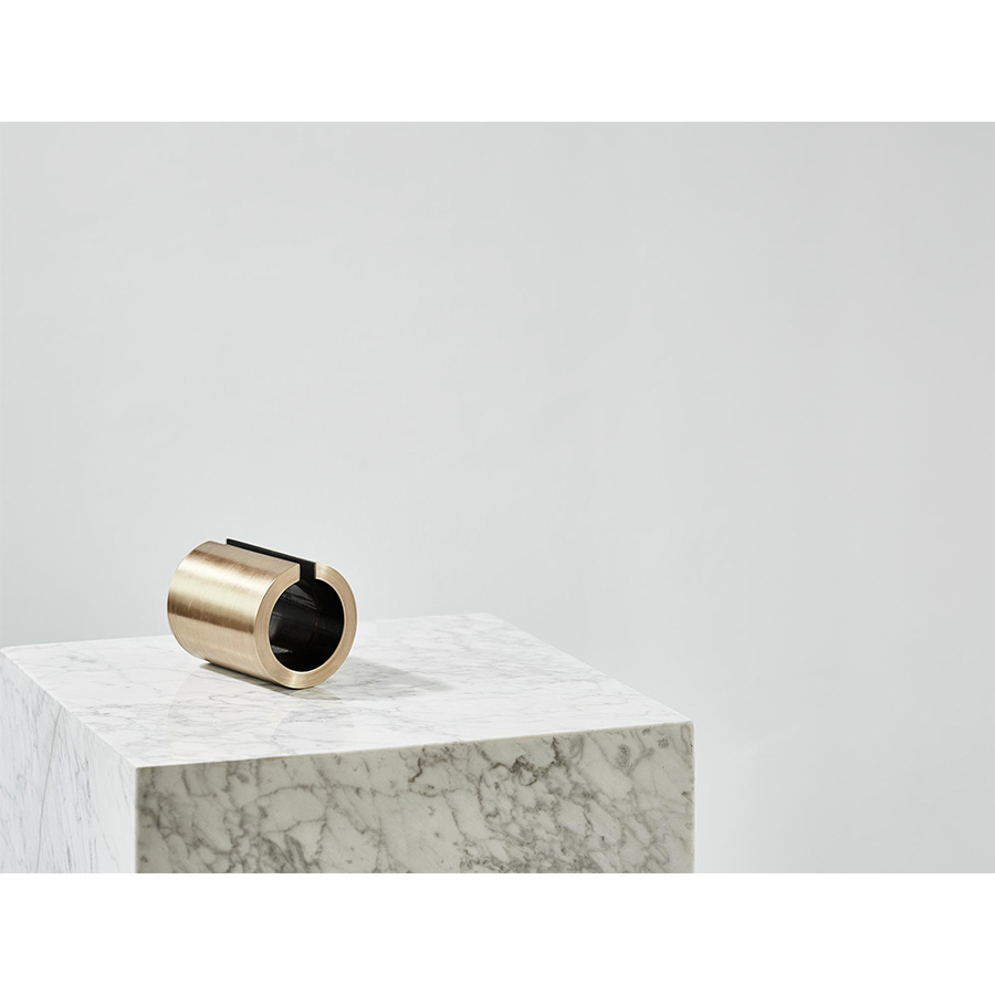 1750839 MENU Настольная лампа с розеткой  - Вид №16