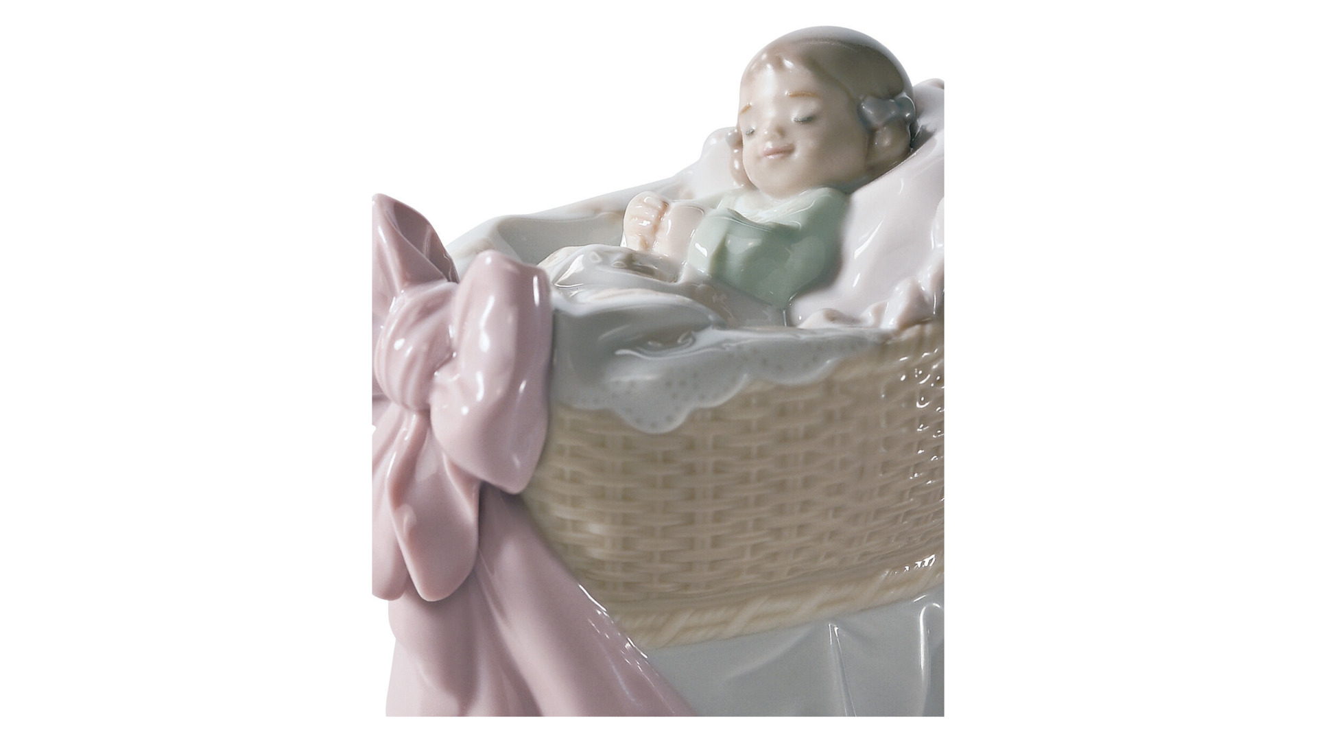 10669020 LLADRO Фигурка Lladro "Сокровище (девочка)" 7х9см Фарфор Lladró  - Вид №1