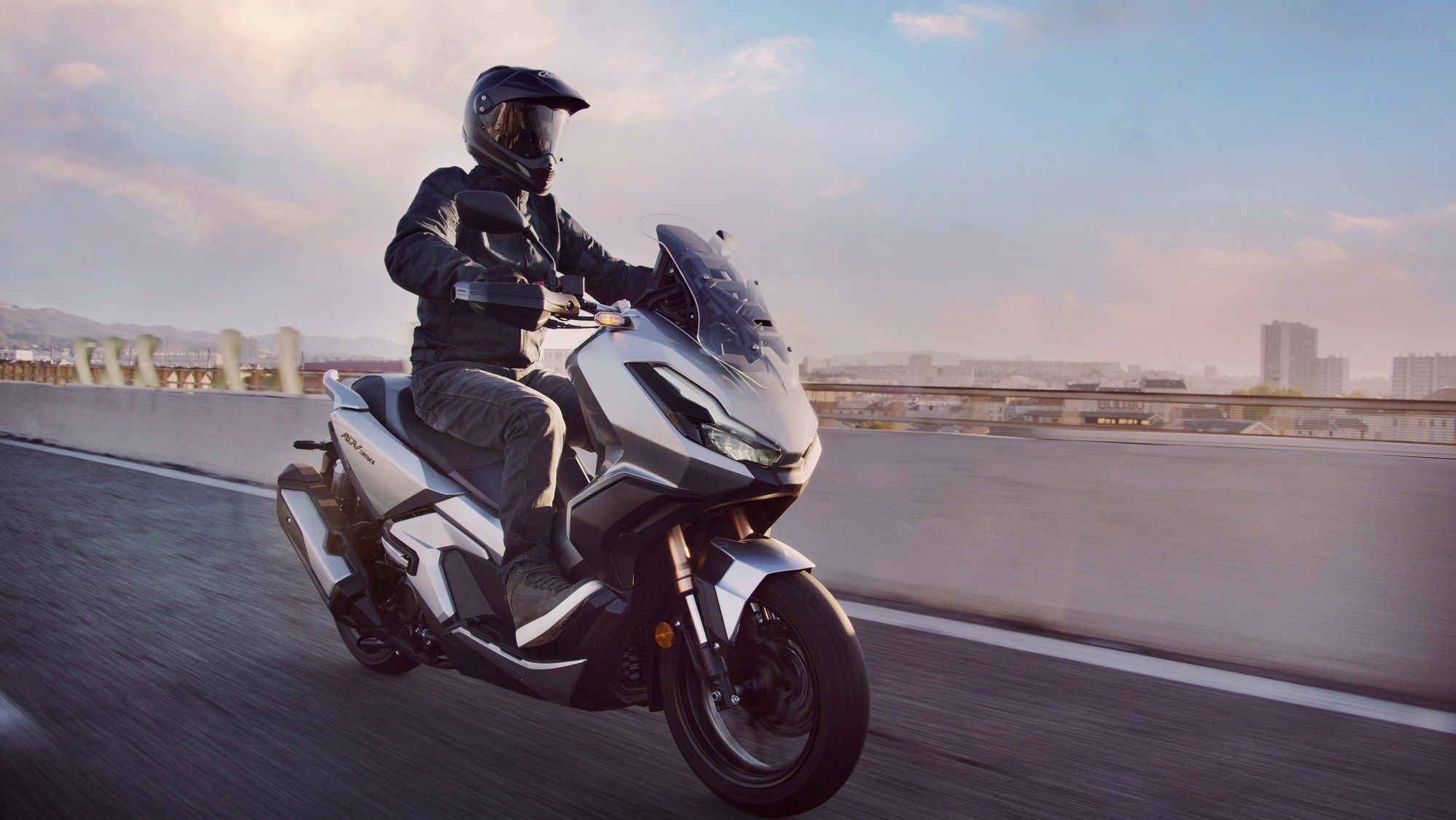 Прочный лист из поликарбоната с покрытием MARGARD™ Polyvantis твердый лист LEXAN™ ARCH-00091926 - Вид №3