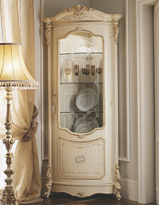 Витрина BAROCCO AGM (ALBERTO E MARIO GHEZZANI) AE.1021