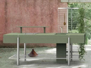 Elmar Отдельностоящий модуль со стальными и бетонными полками