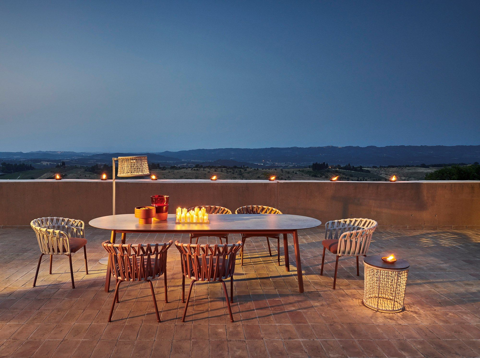 Алюминиевый овальный садовый стол с порошковым покрытием Varaschin Эмма ARCH-00091812 - Вид №1