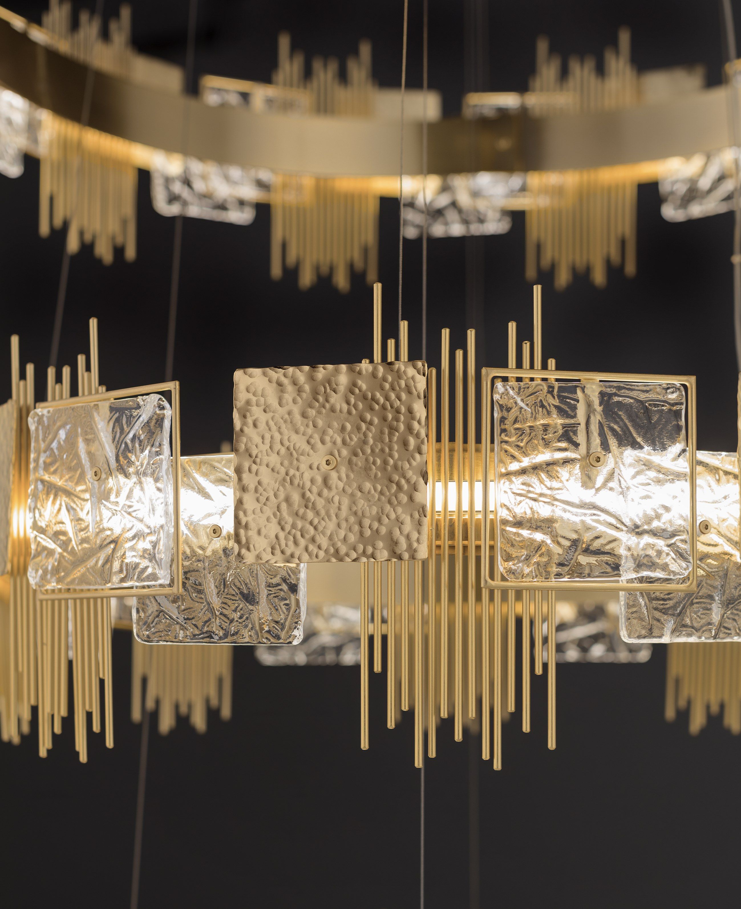 Стеклянная светодиодная люстра Euroluce Lampadari Character ARCH-00152212 - Вид №1