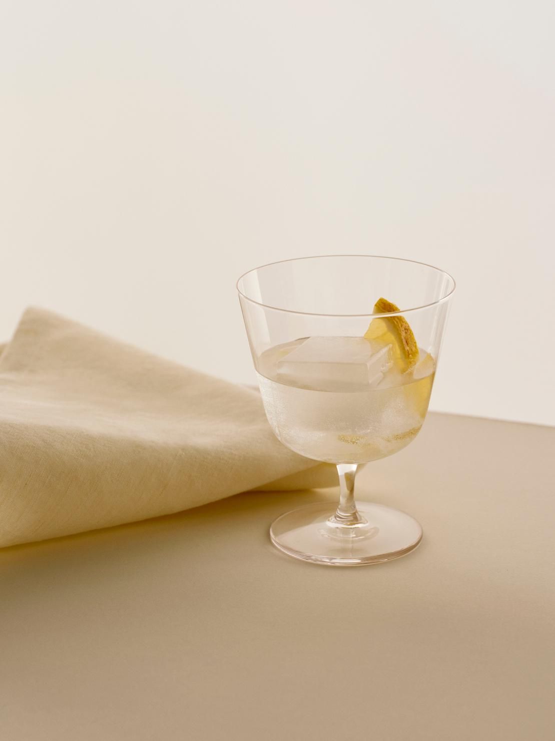 Стеклянный стакан Hay CURVE ARCH-00022088 - Вид №2