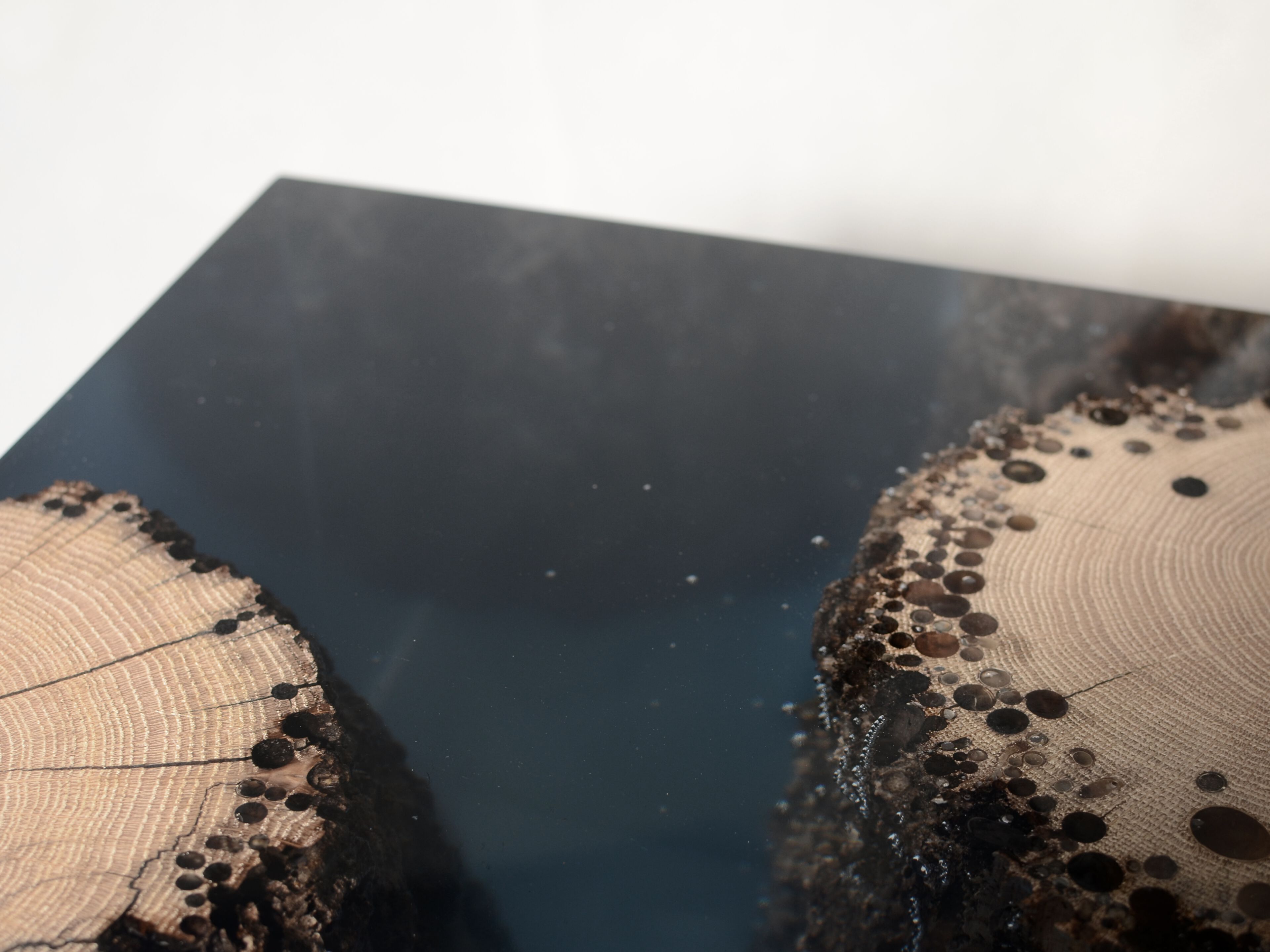 Табурет / журнальный столик из дуба и смолы alcarol Bricola ARCH-00008282 - Вид №9