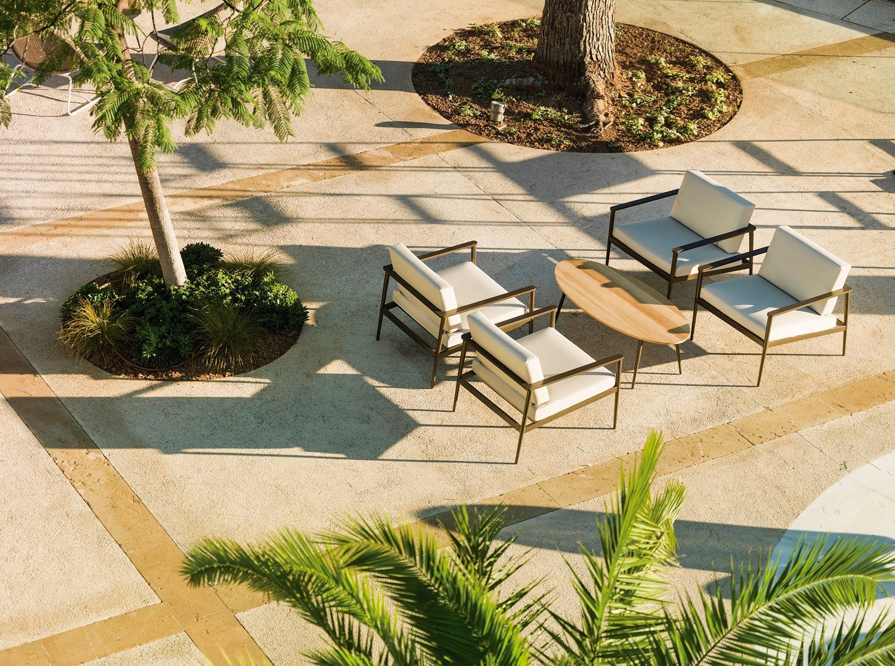 Овальный низкий садовый столик в ироко Bivaq Vint ARCH-00115882 - Вид №3