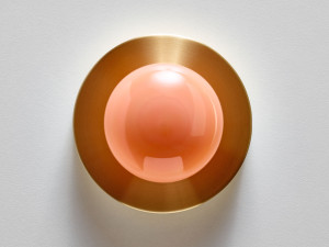 Светодиодный настенный светильник из дутого стекла и латуни