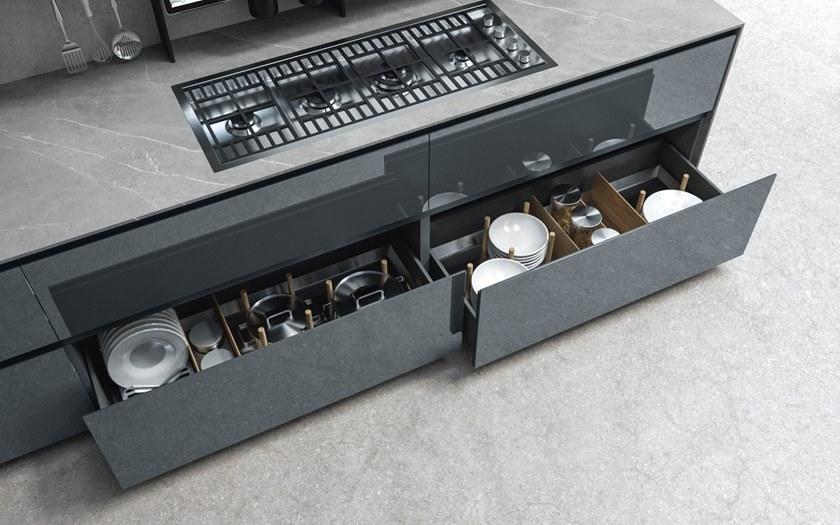 Кухня из лакированного дерева и стекла с островом Sistema 22.2 Santreyd sun-id-1398539 - Вид №9