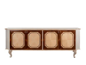 Деревянный шкаф