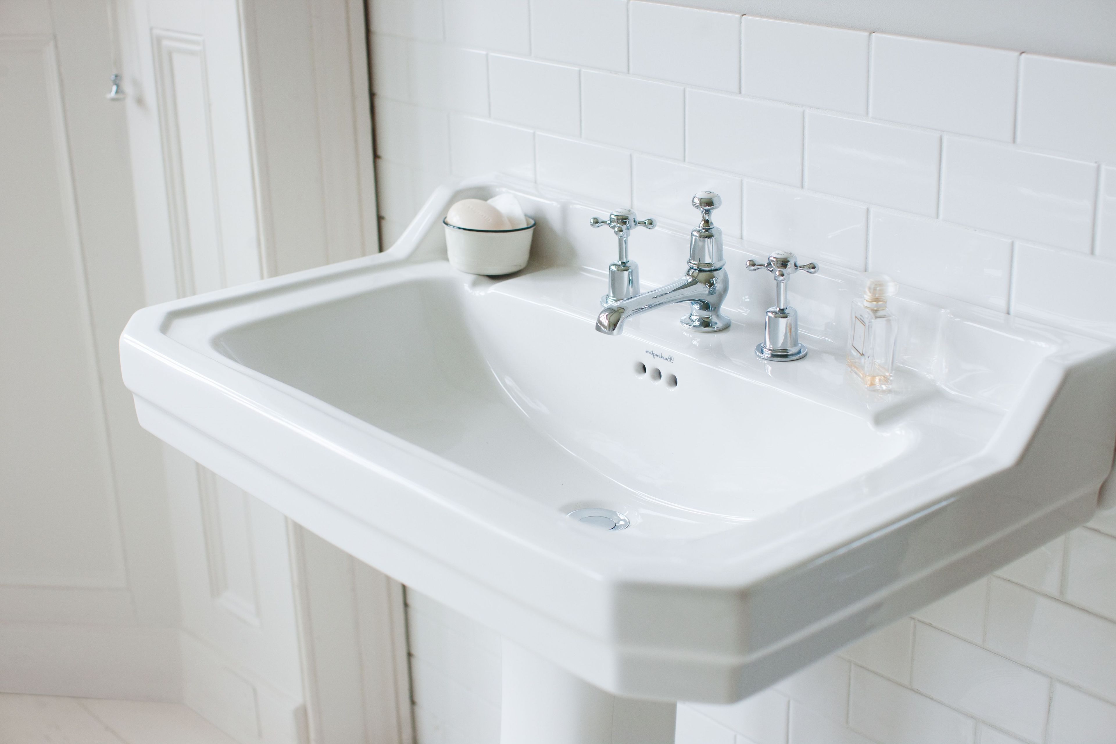 Прямоугольный умывальник из стекла на колонне Burlington Эдвардианская ARCH-00134895 - Вид №4