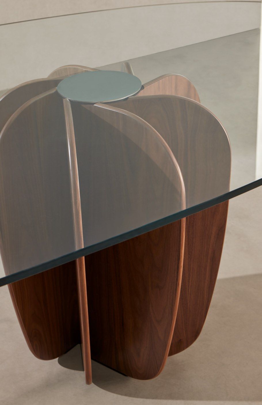 Овальный обеденный стол из дерева и стекла Punt Coral ARCH-00118006 - Вид №1