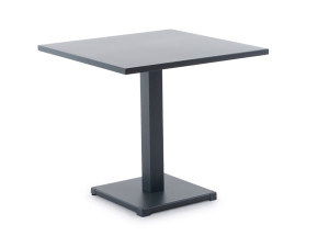 Железный квадратный стол