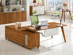 Arrediorg.it® Угловой деревянный стол со встроенной полкой Evolutio