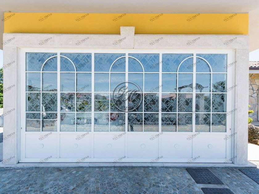 GH LAZZERINI Моторизованные подъемно-поворотные ворота sun-id-1446686