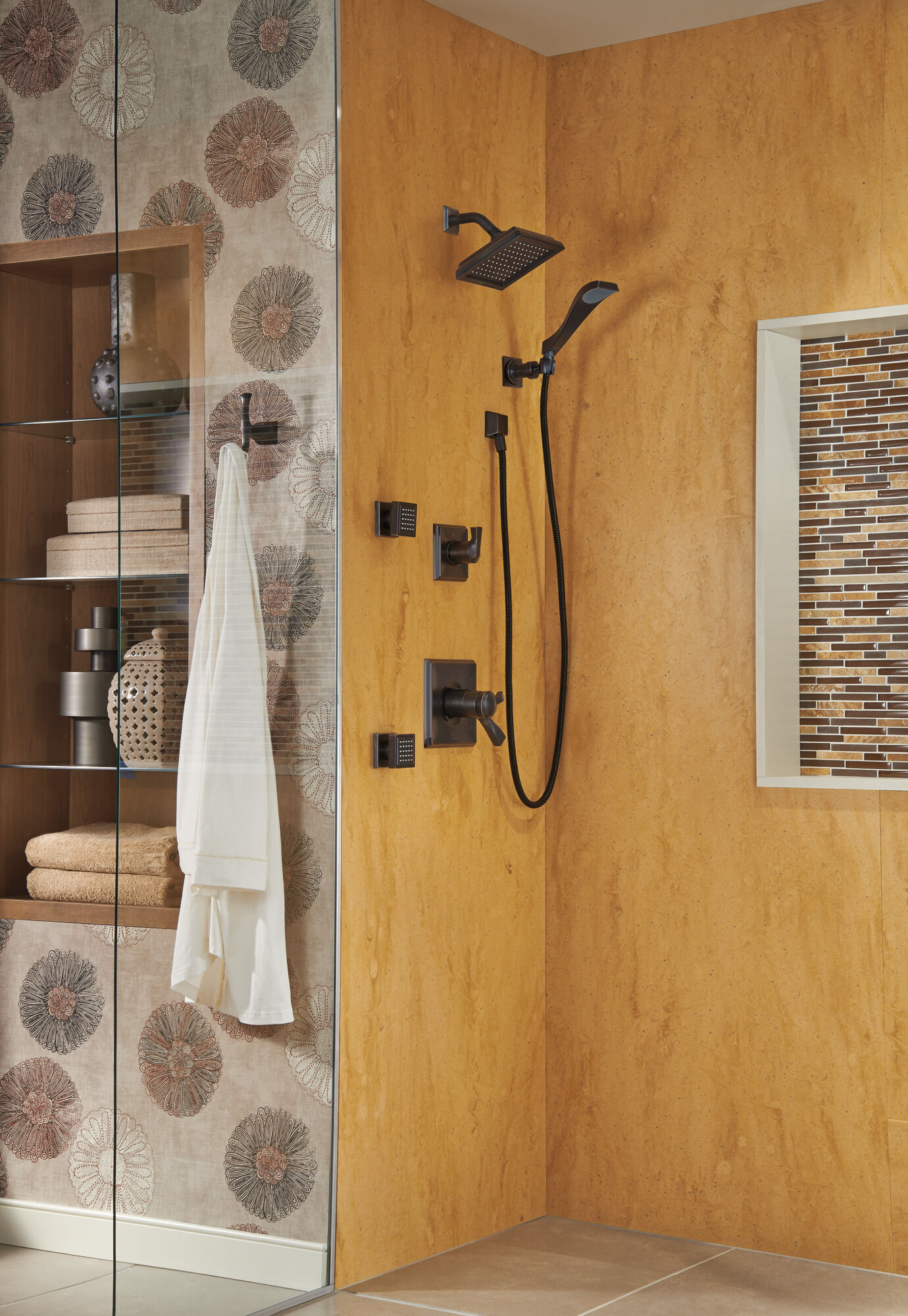 U4010-RB-PK Регулируемое настенное крепление для ручного душа Delta Faucet Universal Showering Венецианская бронза  - Вид №1