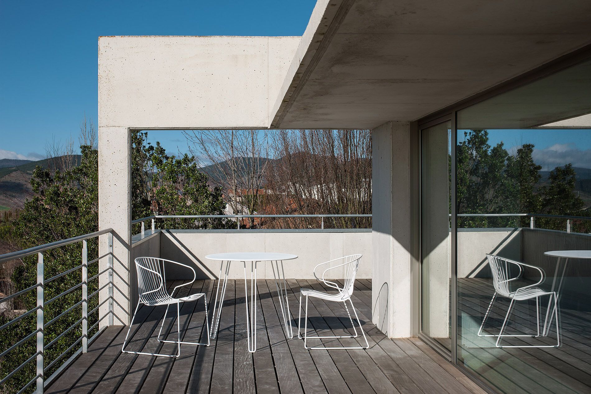 Круглый садовый стол из оцинкованной стали iSimar Menorca ARCH-00100092 - Вид №1