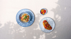 Фарфоровая чашка