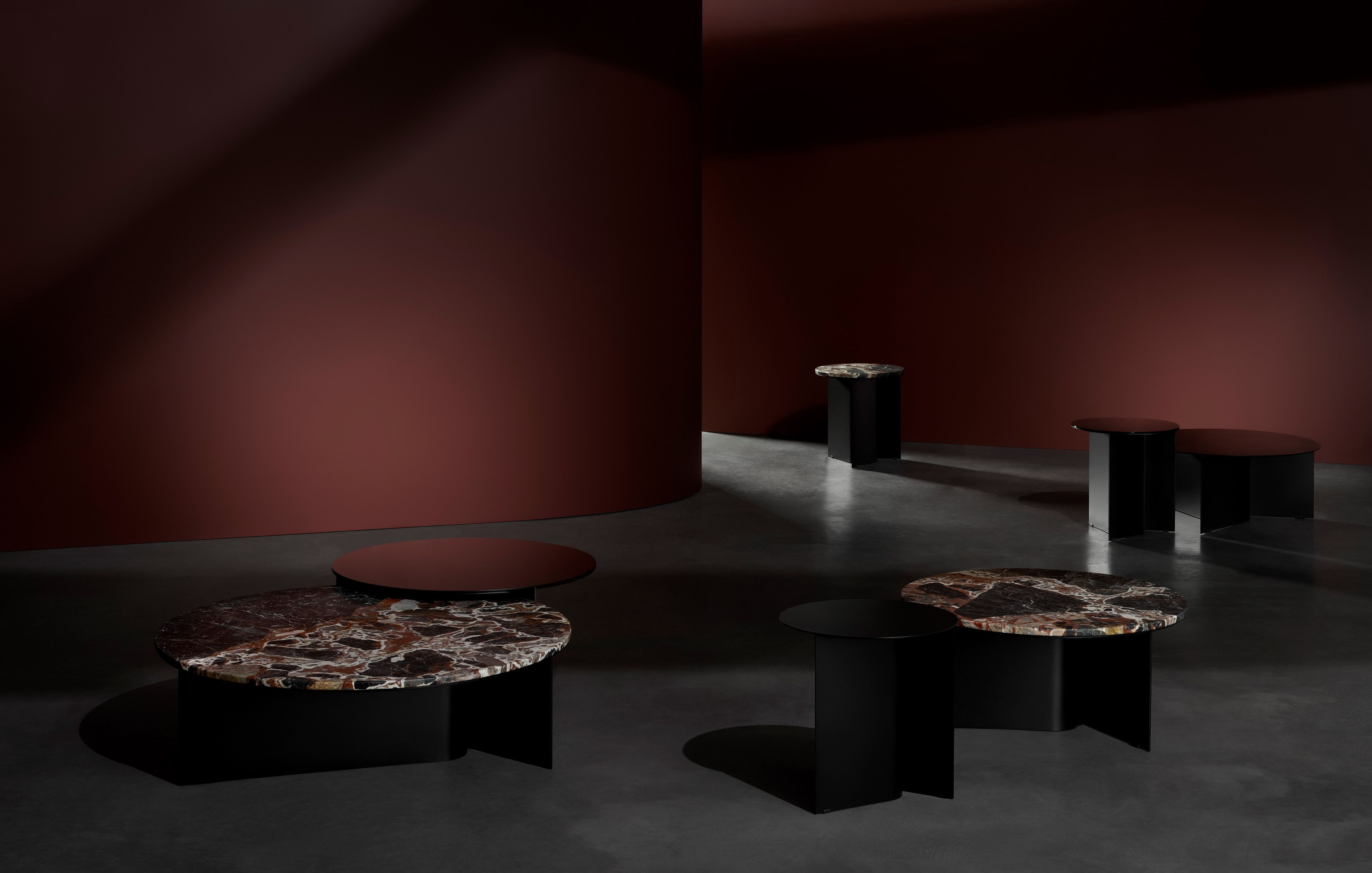 Круглый алюминиевый журнальный столик с мраморной столешницей Ross Gardam ARCH-00092354 - Вид №2