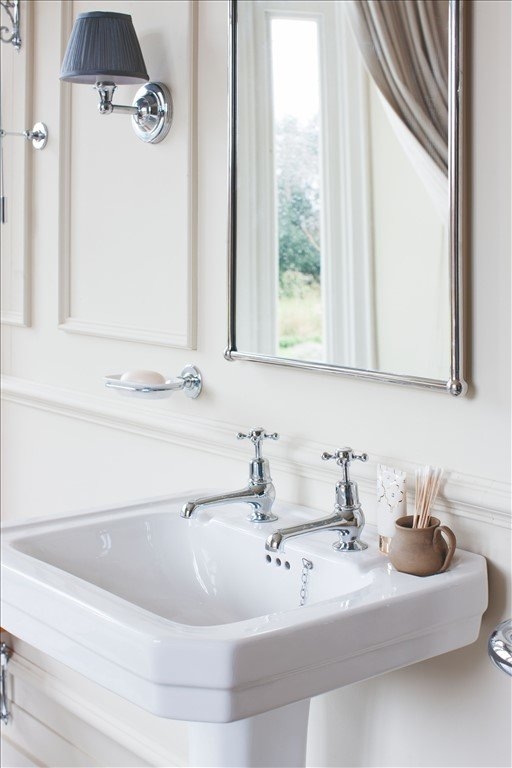 B2 1TH, T22A CHR, T62 Напольная раковина стоящая овальная Burlington REGAL - Вид №2