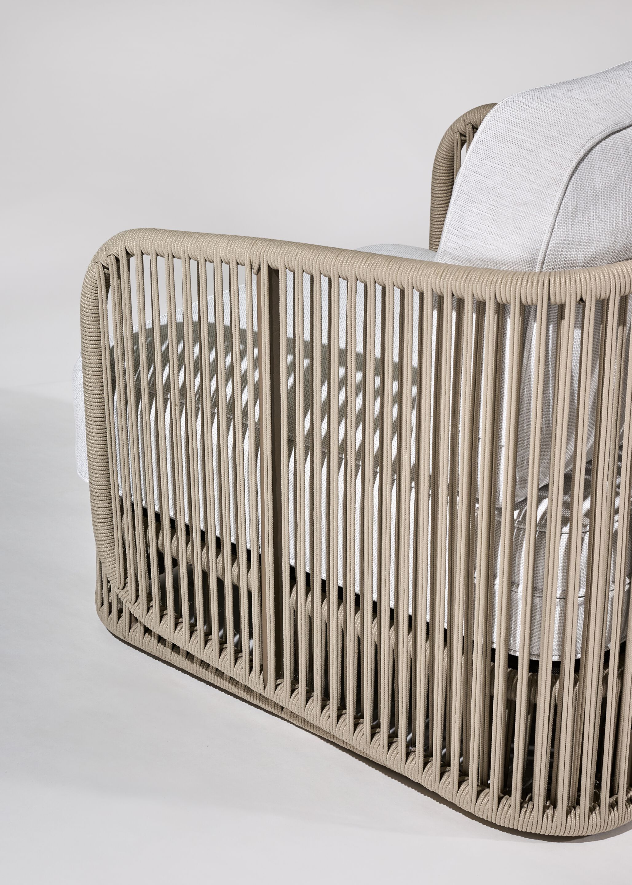 Веревочное садовое кресло с подлокотниками Walters Wainscott ARCH-00019868 - Вид №5