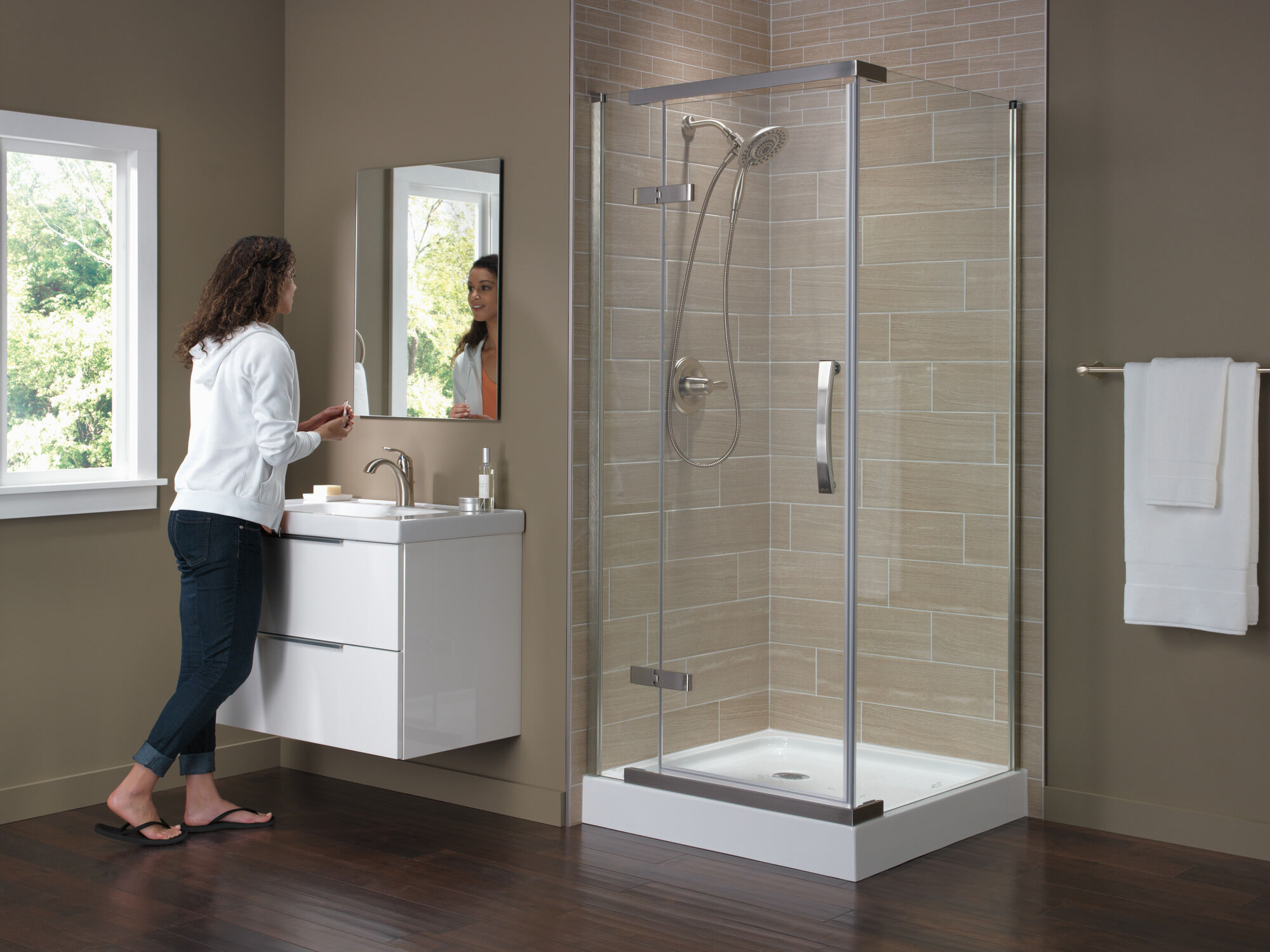 Безрамный душевой уголок 36 x 36 дюймов Delta Faucet B912912-3636-SS - Вид №15