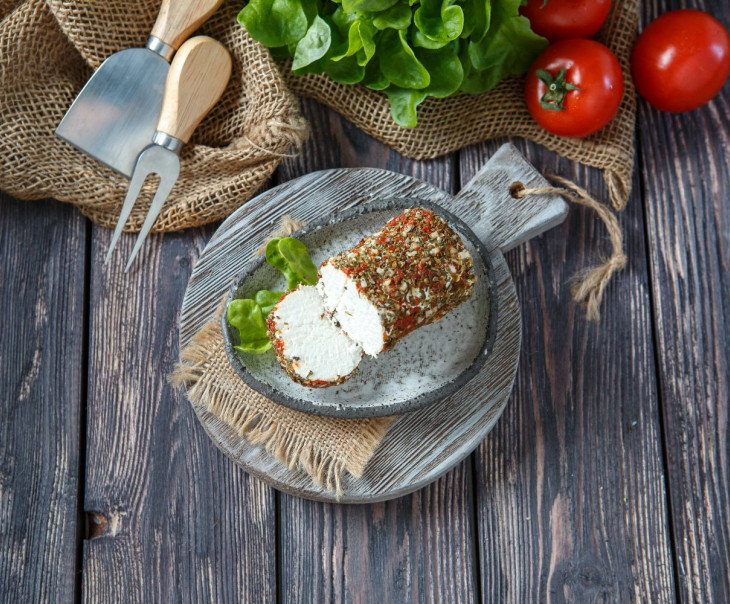 5373 Сыр "Бюш-Де-Шевр" в травах Вкусляндия 