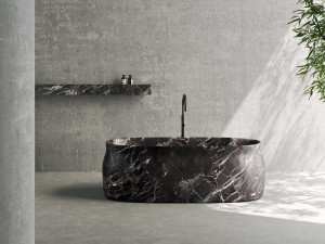 Овальная мраморная ванна