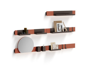 Бар оборудован встроенным освещением для кабин