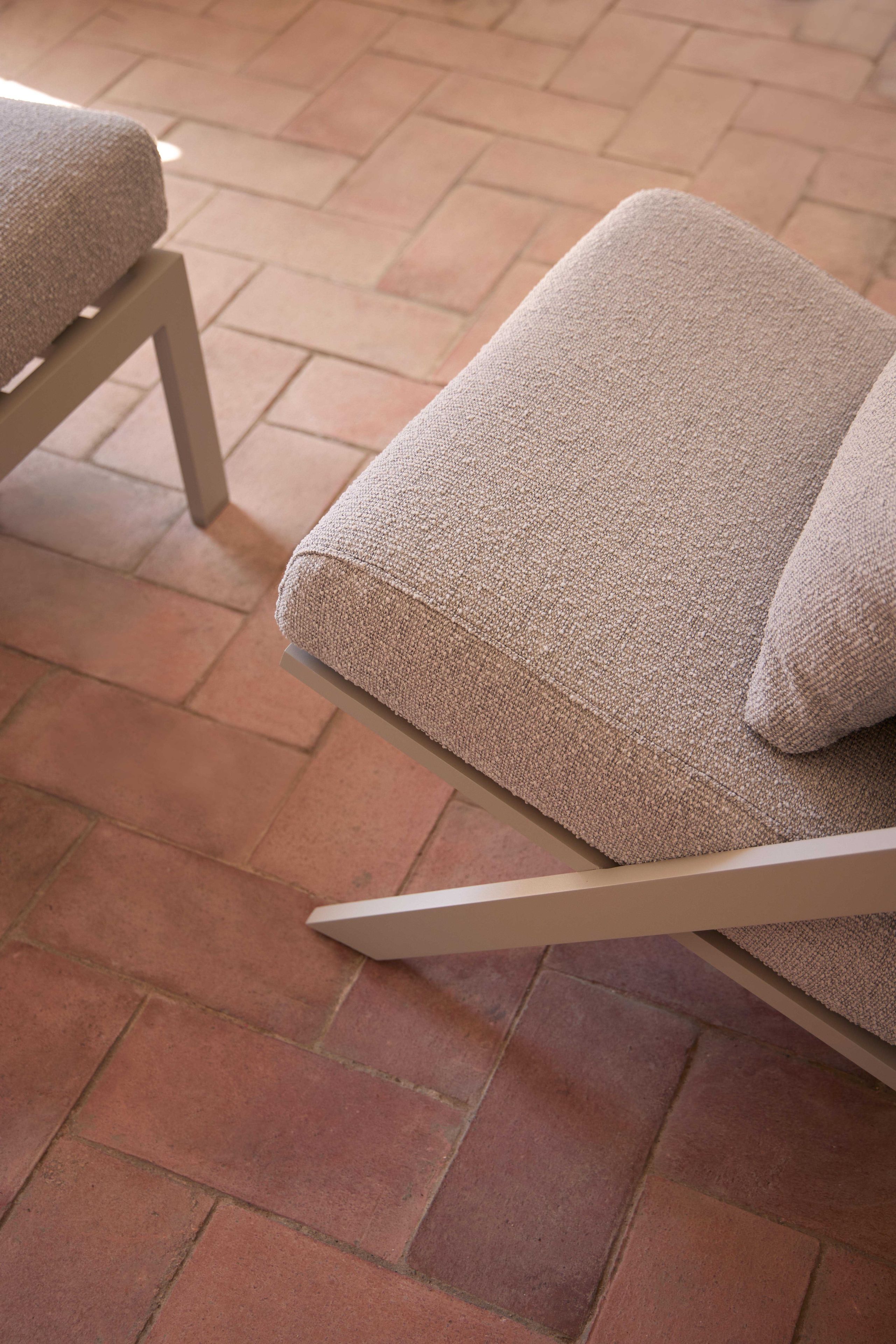 Прямоугольный пуф из ткани GANDIABLASCO Timeless ARCH-00093750 - Вид №10