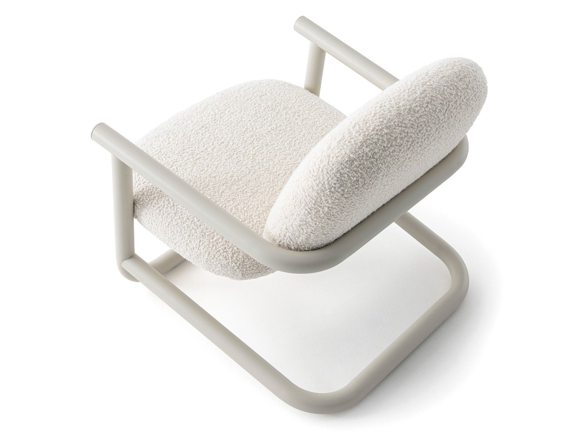 Тканевое кресло со стальной рамой Desalto Strong Special ARCH-00009508