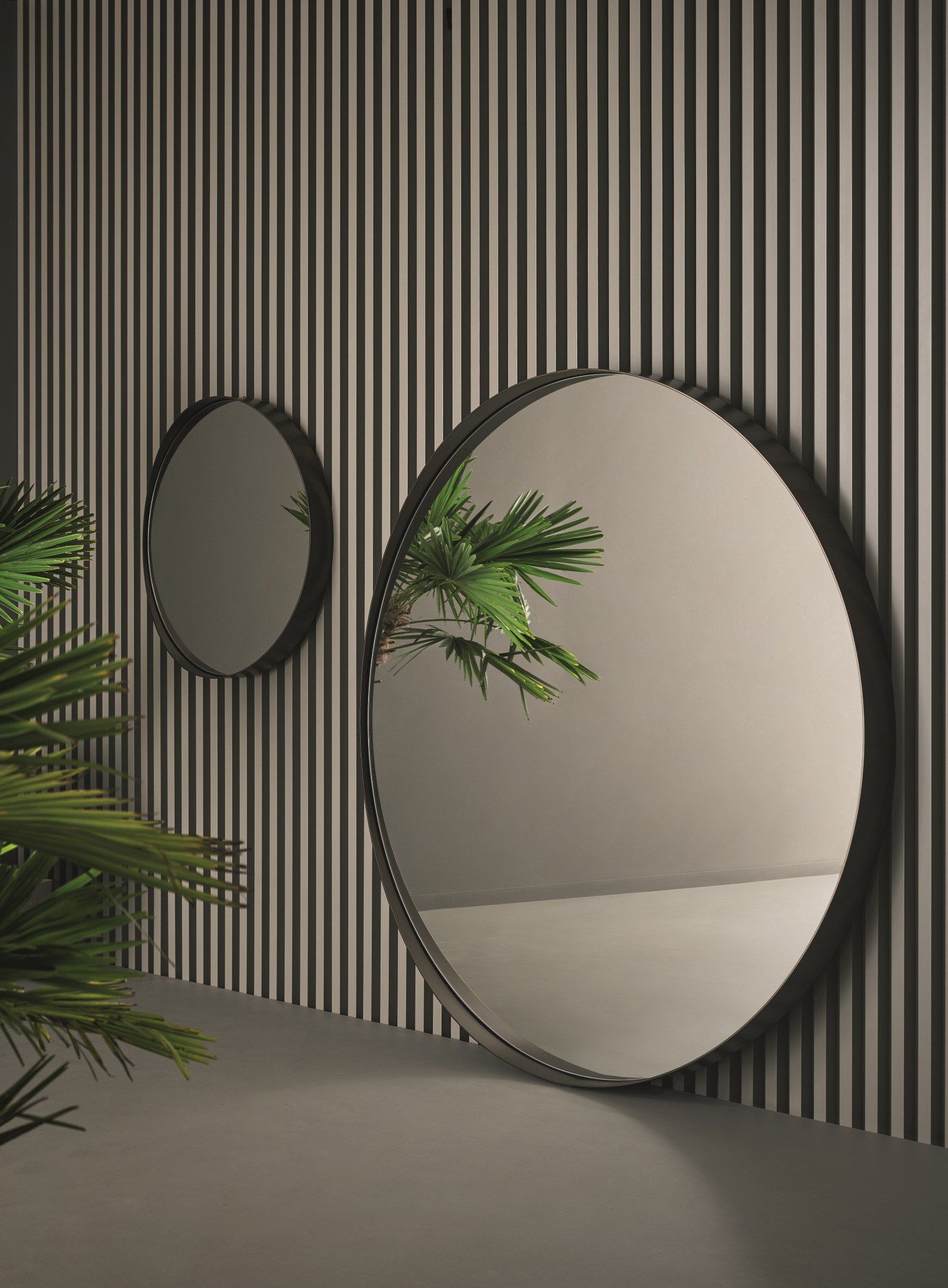 Настенное зеркало с круглой рамой BONALDO ADONE ARCH-00010772