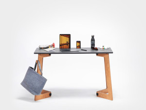 Прямоугольный рабочий стол с системой люверсов