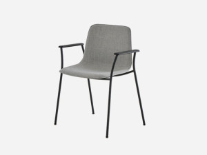 Тканевый стул с подлокотниками