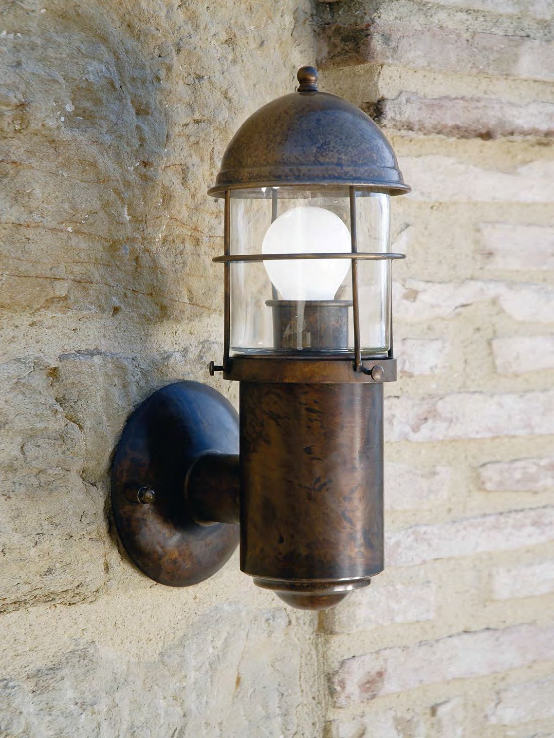 Металлическая наружная настенная лампа Aldo Bernardi Attila ARCH-00045613 - Вид №1