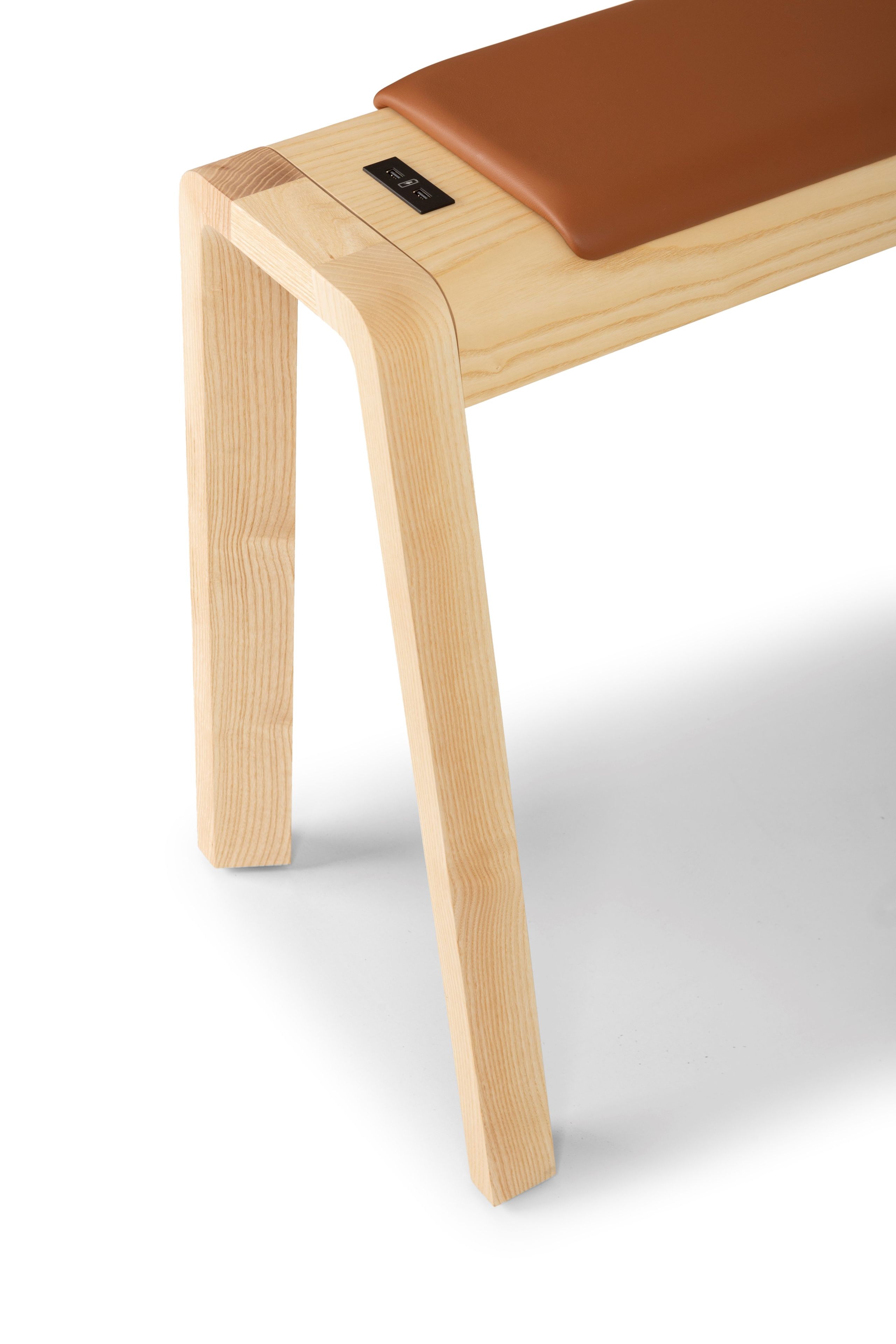 Многоуровневая скамья с USB-разъемом True Design E-QUO ARCH-00047025 - Вид №2