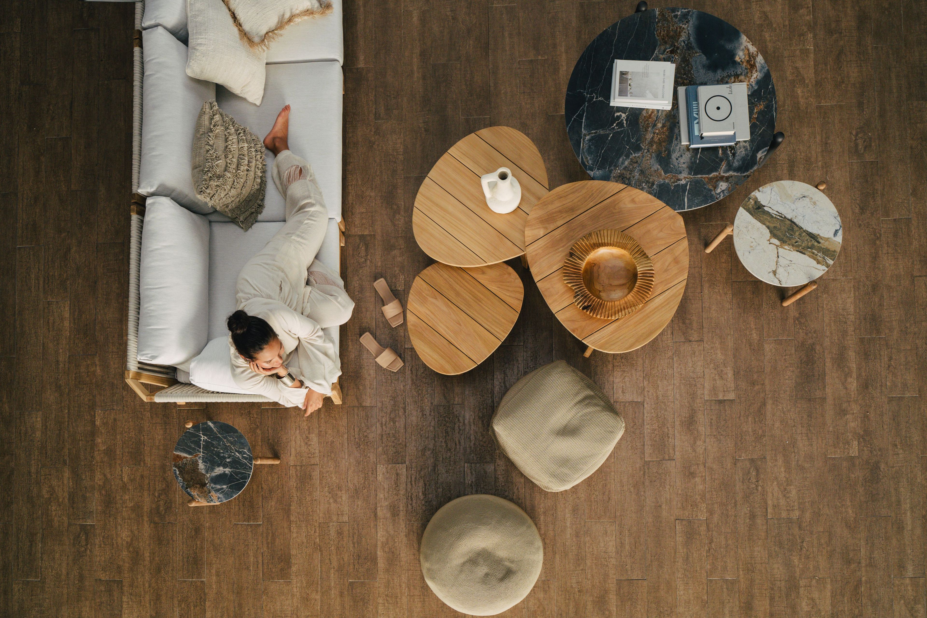 Низкий стол из тикового дерева cbdesign Tria ARCH-00136649 - Вид №5