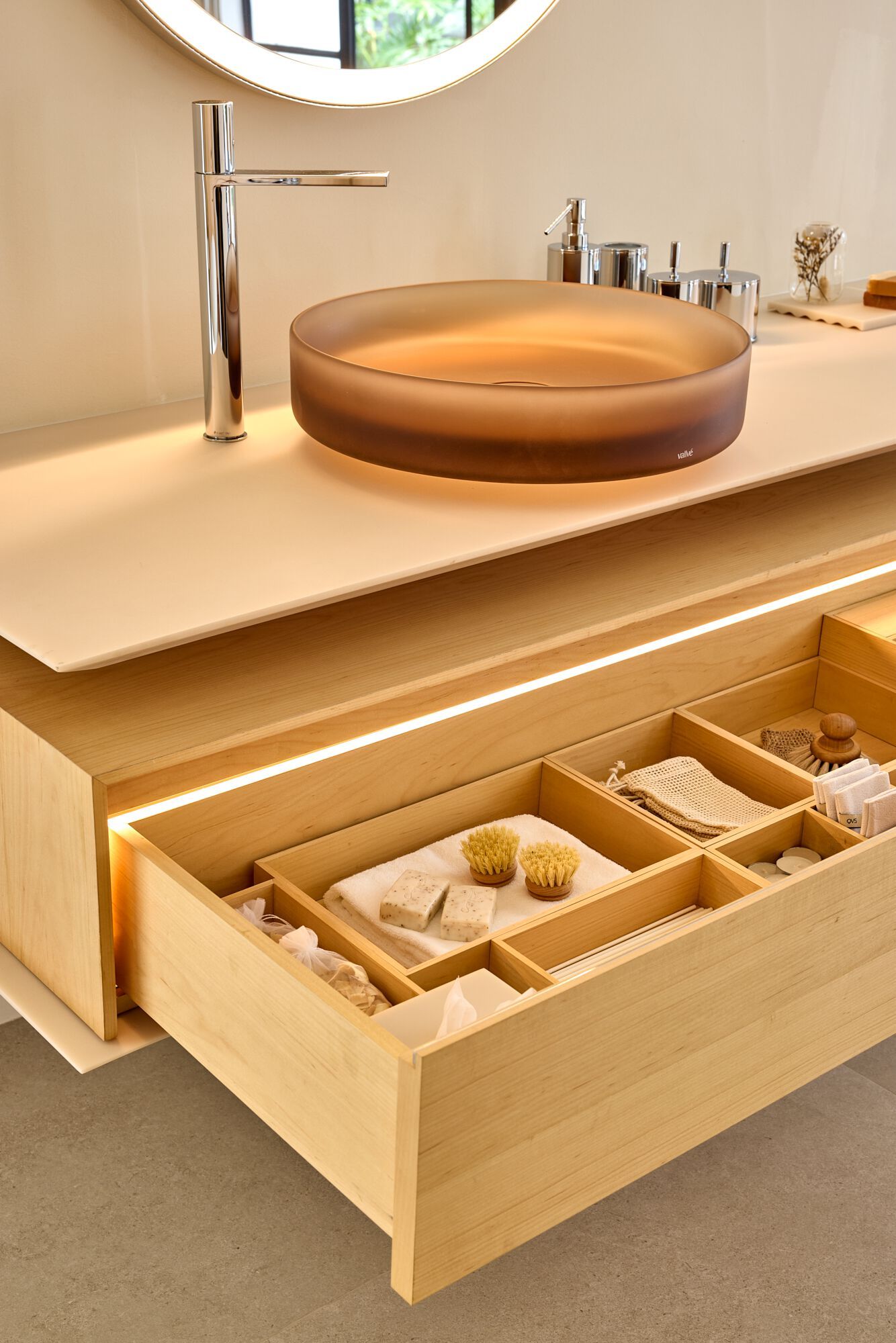 Круглый умывальник из смолы Vallvé NILO ARCH-00008177 - Вид №4