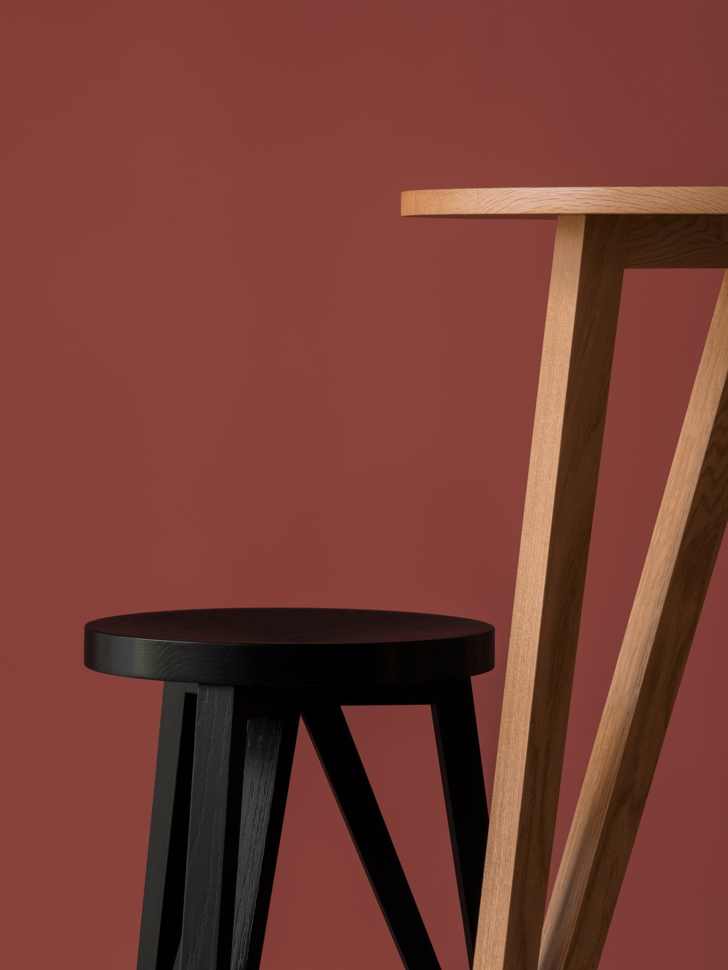 Высокий круглый деревянный стол LOEHR Faber ARCH-00043551 - Вид №3