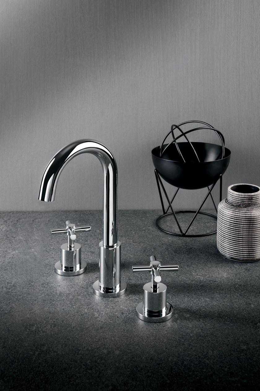 Fir Italia Смеситель для умывальника на 3 отверстия с аэратором Cora 35 3512365 - Вид №1