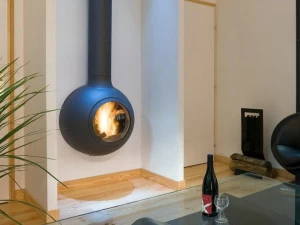 Focus creation Настенный камин с панорамным остеклением Emifocus