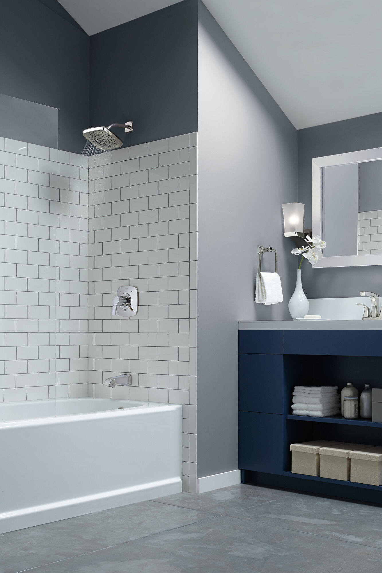 T14452 Monitor® 14 Series H2Okinetic® для ванны и душа Delta Faucet Tesla Хром - Вид №2