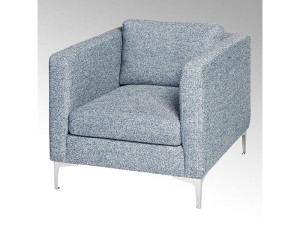 Тканевое кресло с подлокотниками