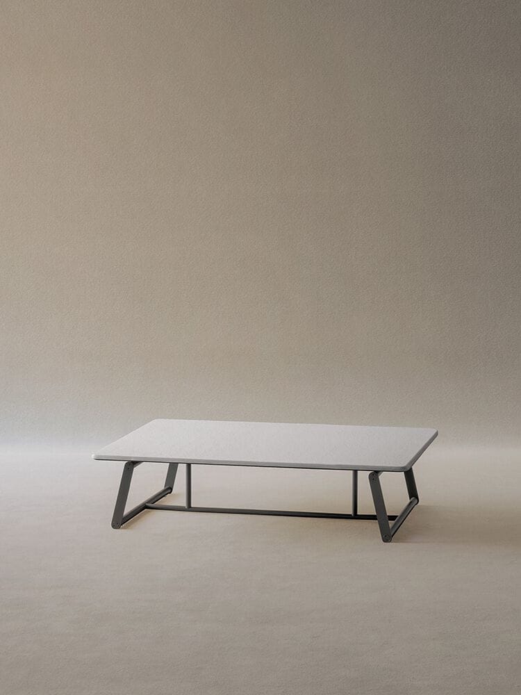 Низкий садовый стол из стали и дерева Potocco Soul ARCH-00021608