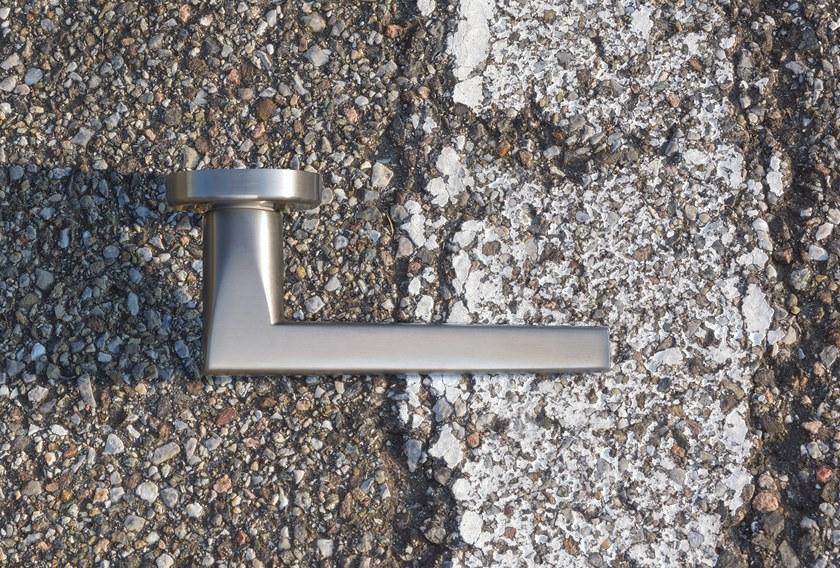 Ento Ручка из латуни на розетке Pilot 6215 - Вид №4