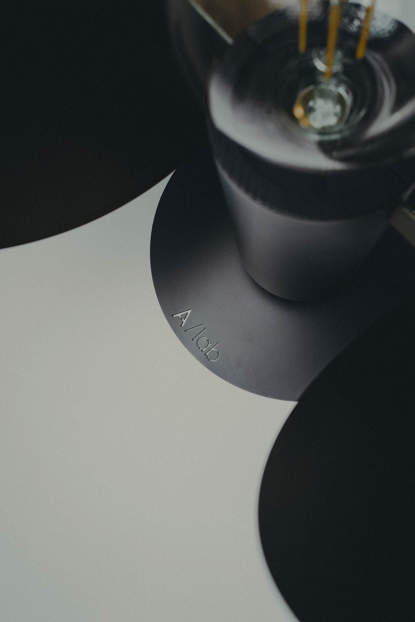 Настольная лампа с травлением железа ArmoniusLab FICUS ARCH-00014458 - Вид №6