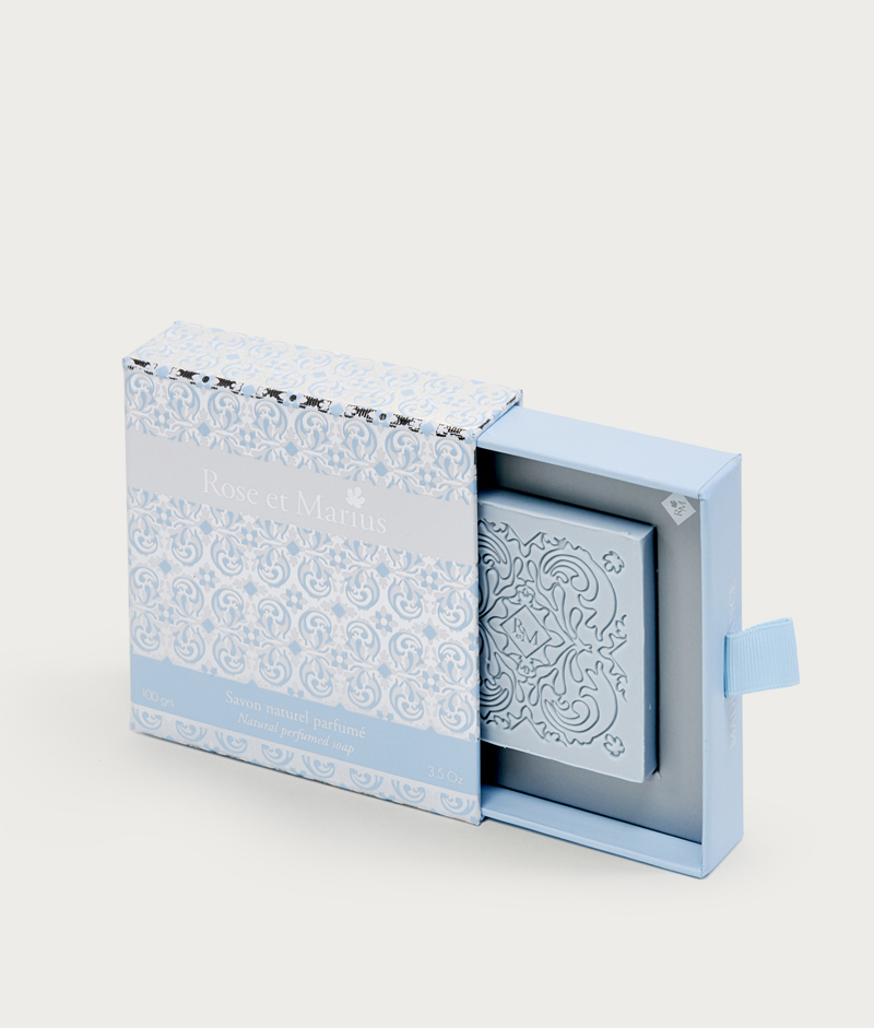 NEW-SV-MF Мыло натуральное ароматизированное 100 гр, подарочная упаковка, 11x11 см Rose&Marius Santreyd 