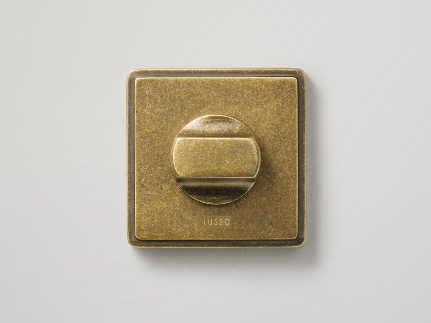 Металлическая собачка LUSSO Суррей ARCH-00043777