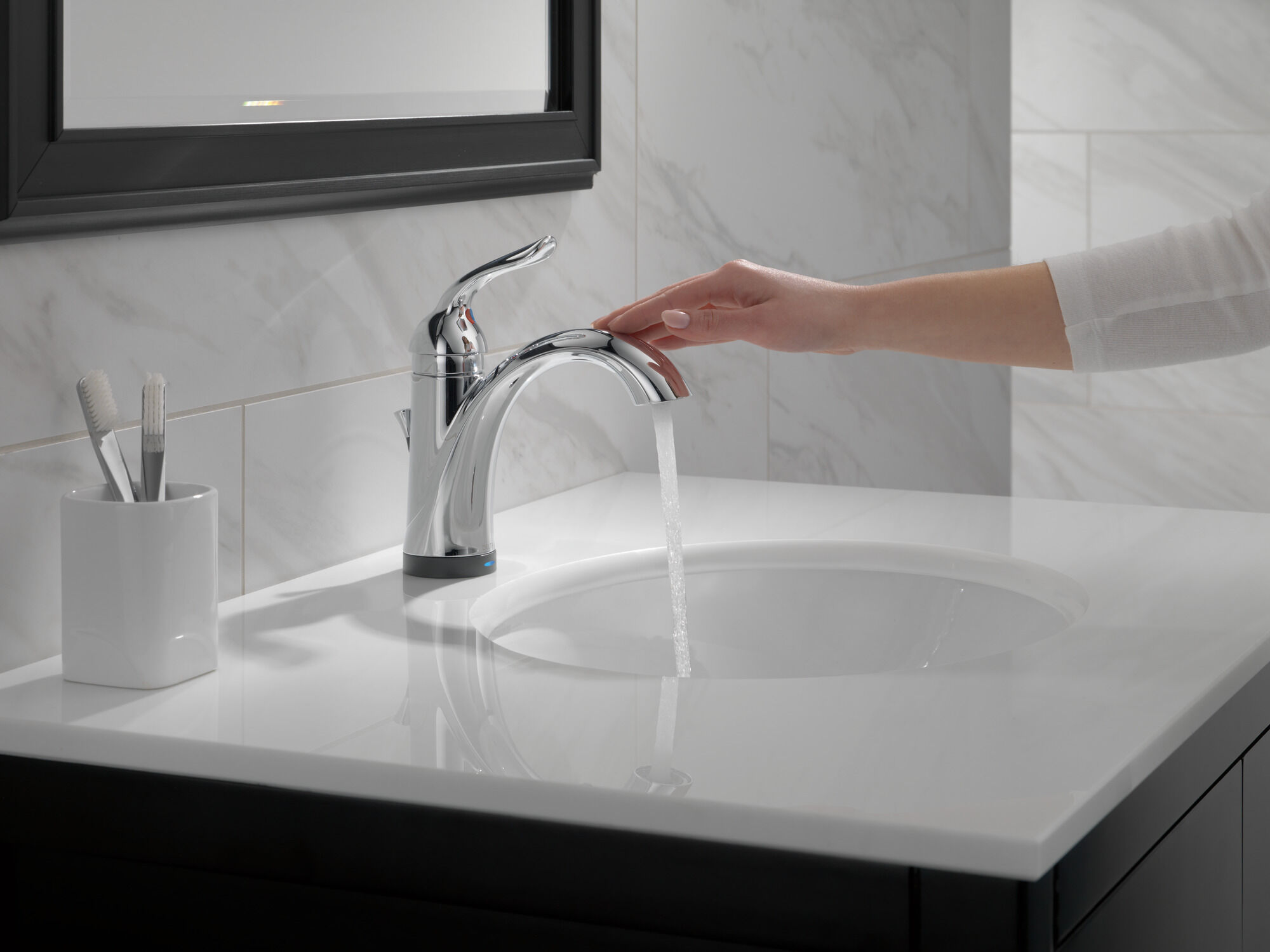 538T-DST Смеситель для ванной с одной ручкой с технологией Touch2O.xt® Delta Faucet Lahara Хром  - Вид №5