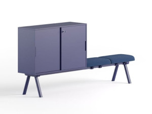 Низкий шкаф с раздвижными дверями